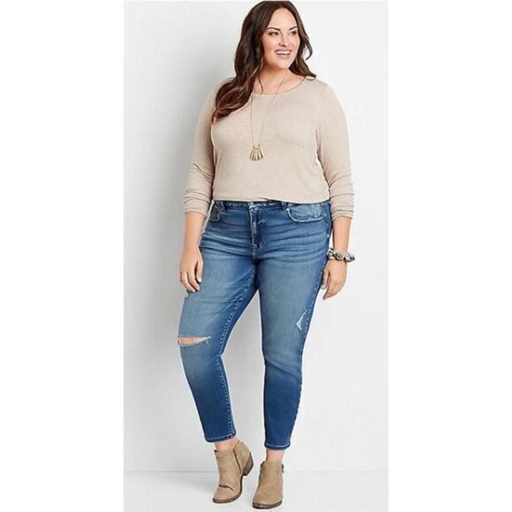 NEW KanCan Jeans Plus Size 24W High‎ Rise Curvy Medium Wash Distressed Ripped